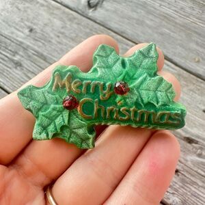 Vintage Christmas Jewelry Holly Leaf Merry Christmas Brooch pin
